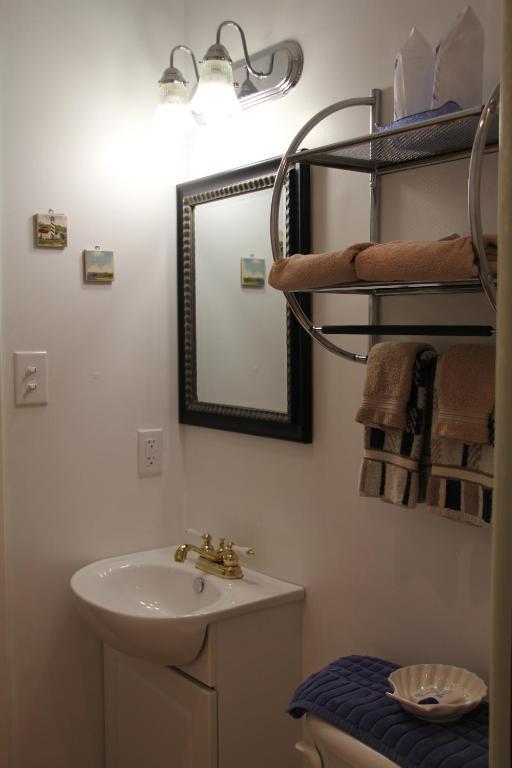 At The Harbourfront B & B North Sydney Bagian luar foto