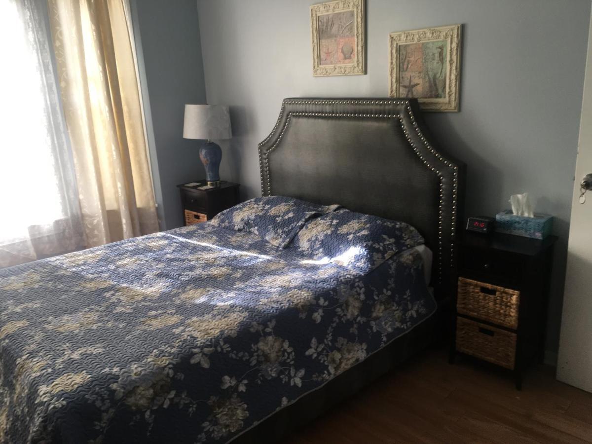 At The Harbourfront B & B North Sydney Bagian luar foto
